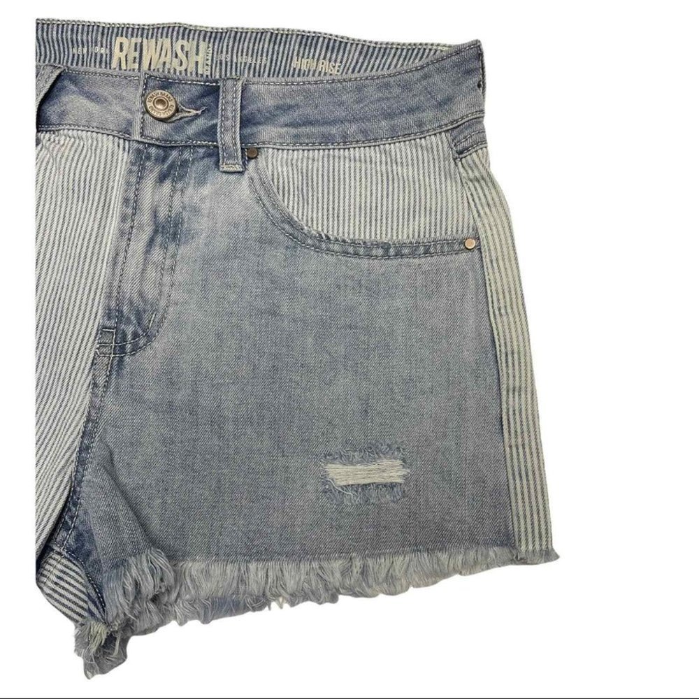 Rewash Two Tone Pin Striped High Rise Distressed Jean Shorts Size 7/28 NWOT - Picture 4 of 11